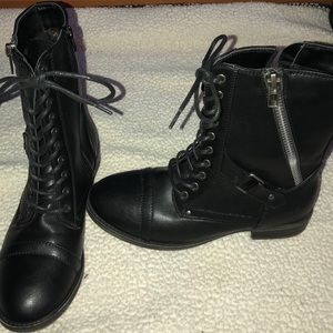 Women’s Black Combat Boots!